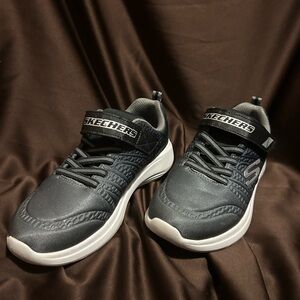 Sketchers kids sneakers